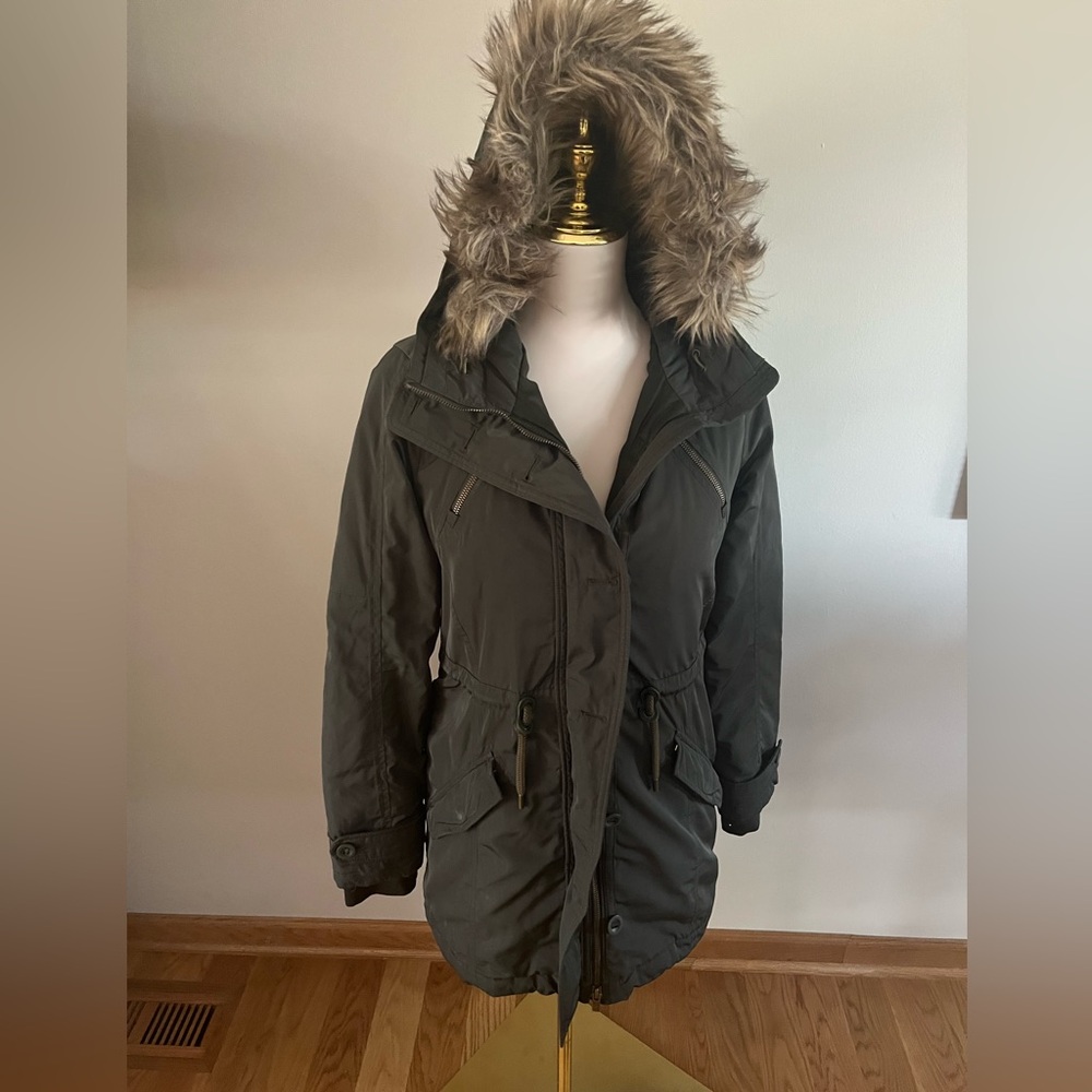 ATHLETA Green Primaloft Peak Parka Jacket with Faux Fur Hood Size XS
